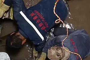 中山电梯井堵漏施工视频
